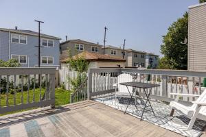 Μπαλκόνι ή βεράντα στο Free Parking -5 Guests- 30 min to NYC