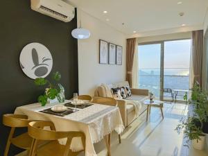 Posezení v ubytování The Song Beach House Apartment Vung Tau - Căn Hộ Biển Bãi Sau Vũng Tàu