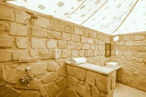 Koupelna v ubytování Khejadi Desert Camp