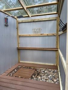 Ảnh trong thư viện ảnh của Lovely Bell Tent with Spacious Interior Great for Small Groups in Pennsylvania ở Smithfield +14 ảnh