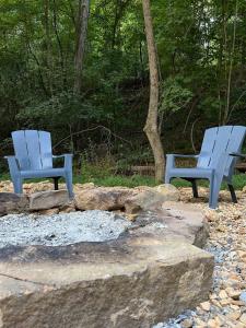 Ảnh trong thư viện ảnh của Lovely Bell Tent with Spacious Interior Great for Small Groups in Pennsylvania ở Smithfield