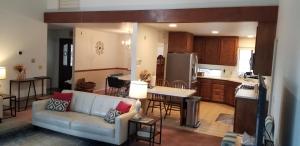 Kuchyň nebo kuchyňský kout v ubytování Starlink Mariposa Yosemite mountain retreat + 19 fotografií