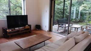 Μια τηλεόραση ή/και κέντρο ψυχαγωγίας στο 唐比ステイ