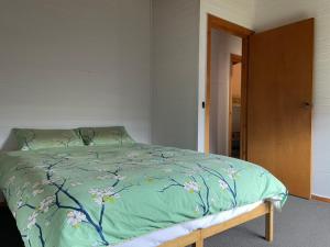 Ένα ή περισσότερα κρεβάτια σε δωμάτιο στο High Country Lodge +7 φωτογραφίες