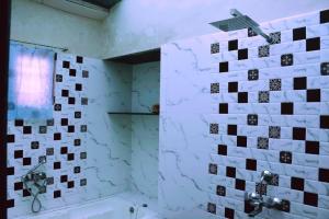 Ένα μπάνιο στο Bima Farm +59 φωτογραφίες