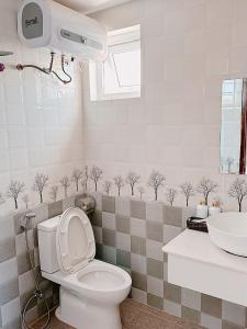 Ένα μπάνιο στο Divine House View Ho Xuan Huong +39 φωτογραφίες