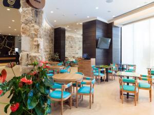 Istumisnurk majutusasutuses Legacy Hotel ַ& Convention Center Nazareth