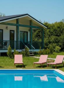 Bazén v ubytování Matilda Village nebo v jeho okolí