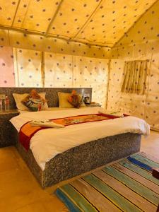 Ένα ή περισσότερα κρεβάτια σε δωμάτιο στο Hostel city views +13 φωτογραφίες