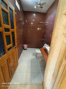 Ένα μπάνιο στο Hostel city views