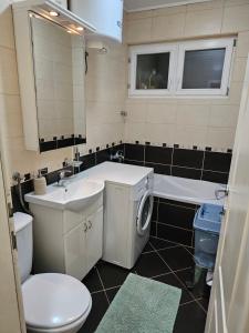 Ένα μπάνιο στο Milana centar +2 φωτογραφίες