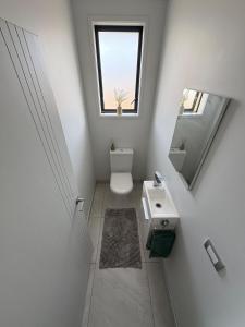 Ένα μπάνιο στο Cozy Crescent +5 φωτογραφίες