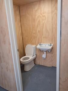 Koupelna v ubytování The Big Chook Accommodation