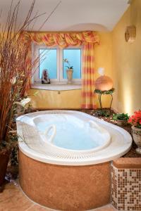 Fotografie z fotogalerie ubytování Wellnesshotel Waldruh v destinaci Bad Kohlgrub + 68 fotografií