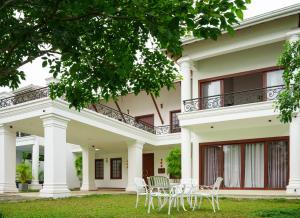 Το κτήριο όπου στεγάζεται  η βίλα