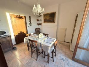 Posezení v ubytování Dalla Tibi + 8 fotografií