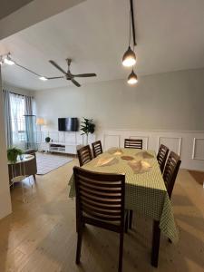 Χώρος καθιστικού στο Rumah Rumi Homestay