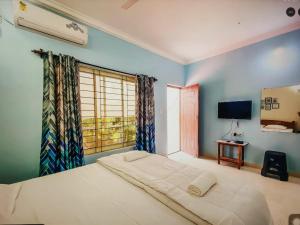 TV a/nebo společenská místnost v ubytování Aurevia Stays - 400m from beach