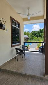 Bazén v ubytování Neera Rest House nebo v jeho okolí + 12 fotografií