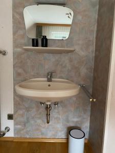 Ένα μπάνιο στο Haus Lois