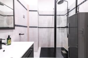 Ένα μπάνιο στο Modern Apartment - Monaco border