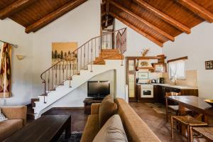 Χώρος καθιστικού στο 4 εποχές