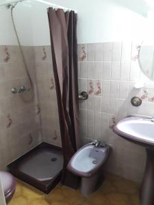 Φωτογραφία από το άλμπουμ του Studio calme, ventilé dans écrin de verdure 2mns de la plage, du bourg σε Chambort