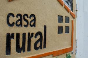 a building with the words casa hiriah written on it at Casa Rural Las Bodegas II in Valbuena de Duero