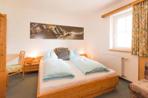 Ένα ή περισσότερα κρεβάτια σε δωμάτιο στο Pension- Appartement Kristall +45 φωτογραφίες