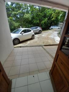 صورة لـ Grande chambre réf n1, vue mer, ventilée 2mns de la plage, du bourg de TRINITE في لا ترينيت