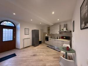 Kuchyň nebo kuchyňský kout v ubytování Albano Film Home - Castelli Apartments