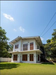 Το κτήριο όπου στεγάζεται  ο ξενώνας +15 φωτογραφίες