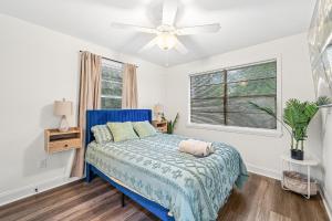 Ένα ή περισσότερα κρεβάτια σε δωμάτιο στο Game Day Ready! 2 King Beds Near UGA & DT