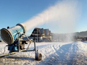 Aparthotel Rabiań-SKI 10metrów do wyciagu połączonego z całą Kotelnicą na miejscu wypoożyczalnia z serwisem v zimě