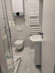 Ένα μπάνιο στο Besker Apartman