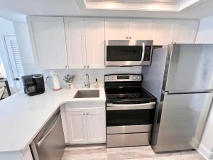 Köök või kööginurk majutusasutuses Seawatch Resort Unit 903 North Tower