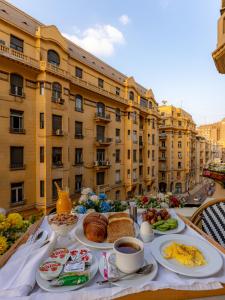 Jídlo v hotelu nebo okolí + 19 fotografií