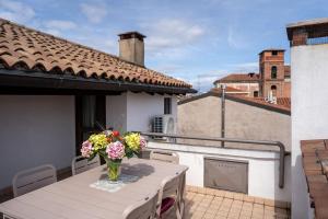 Balkón nebo terasa v ubytování SWEETHOME ARENA VIEW - con parcheggio