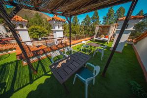 Zahrada ubytování La Buhardilla del Refugio - Ideal for hikers, senderistas