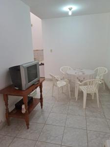 Μια τηλεόραση ή/και κέντρο ψυχαγωγίας στο Mancora casa