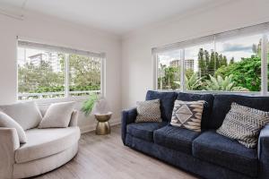 Χώρος καθιστικού στο Luxury Boca Stay - Pool, Hot Tub & Intracoastal