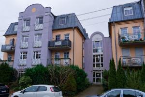 Το κτήριο όπου στεγάζεται  το διαμέρισμα