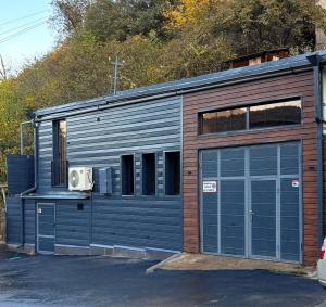 Het gebouw waarin het pension zich bevindt