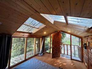 Balkón nebo terasa v ubytování Rumsu Tree House by SLC