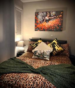 Ένα ή περισσότερα κρεβάτια σε δωμάτιο στο Empire House