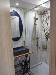 Ένα μπάνιο στο Bükkös Bird Apartman +6 φωτογραφίες