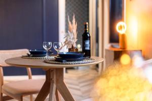 Nápoje v ubytování L'Appart Cosy- Hyper centre- Vue sur la collégiale + 5 fotografií