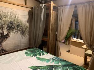 Giường trong phòng chung tại View Point Lodge