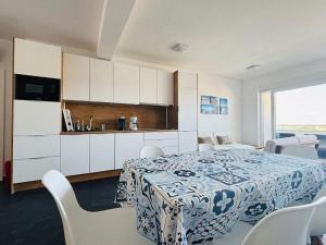 Η κουζίνα ή μικρή κουζίνα στο House off Caska