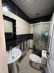 Ένα μπάνιο στο Very well located F1 studio